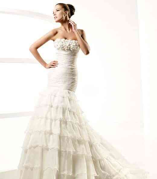 avance-la-sposa-2010-modelo-lagar_b