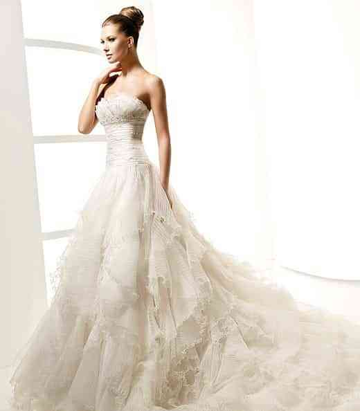 avance-la-sposa-2010-modelo-lambel_b