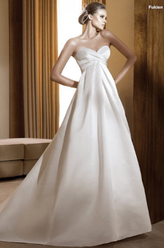 Modelo Fukien Pronovias 2011 Modelo Fukien Pronovias 2011 331x500 1
