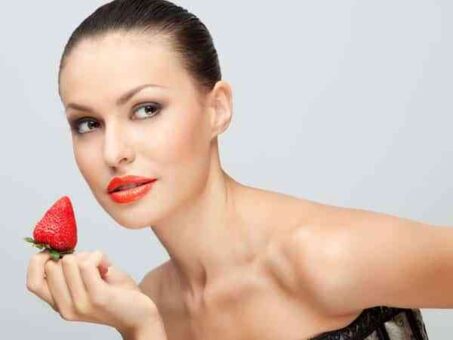 Mascarilla para dar iluminación al rostro 1 mujer