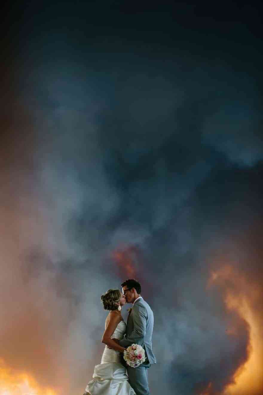 Increíbles fotos de una boda ¡que arde de amor! 3 Fuente: boredpanda.com