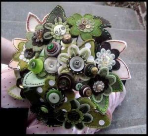 ramo de novia botones y fieltro