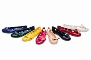 bailarinas moschino loves kartell