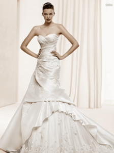 Modelo Delfos La Sposa 2011