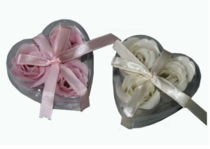 Set de 3 jabones de rosa en caja de corazón