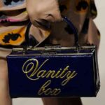 Moda de Moschino 2012 3 bolsos moschino3