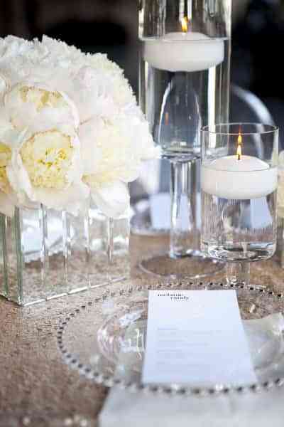Decoración en oro y velas, una preciosa idea para tu boda