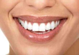 mujer sonriendo