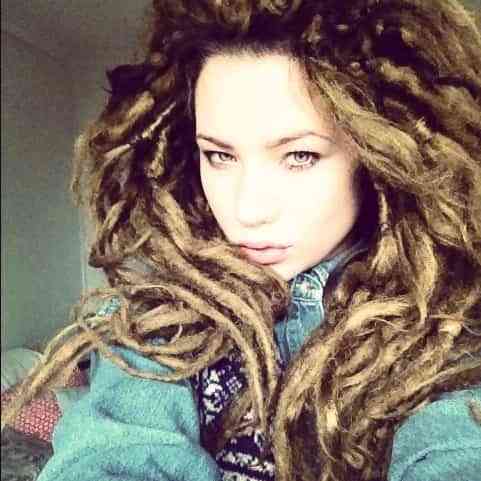 Cómo teñir las rastas 1 mujer