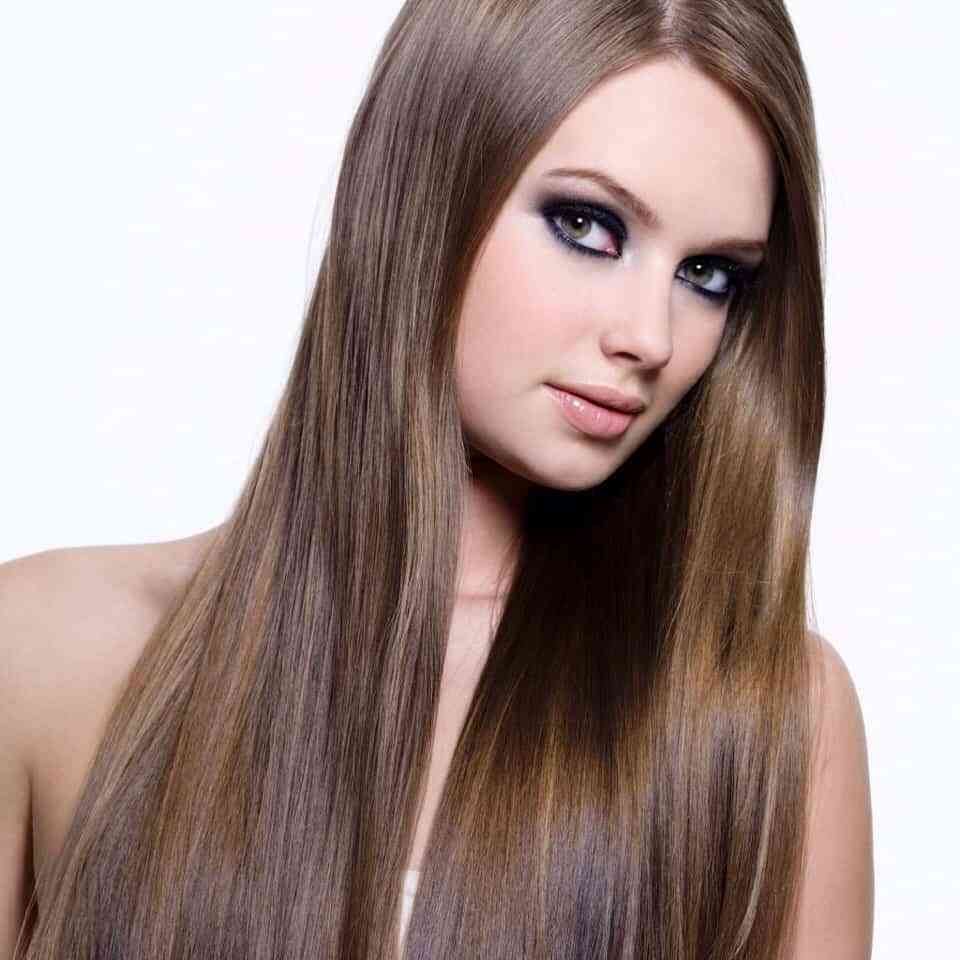 mujer pelo liso