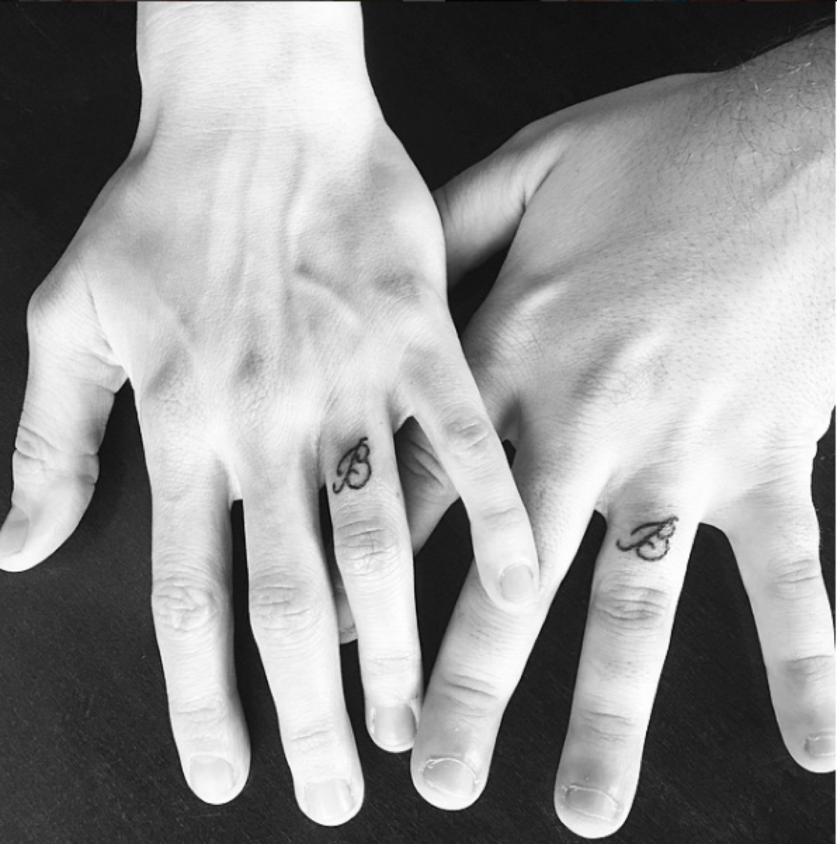 tatuajes de matrimonio iniciales