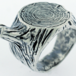 Talla vuestras iniciales en un árbol 1 Anillo tallado