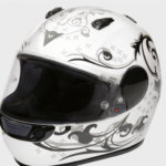 Un casco para la moto 2 Casco blanco y negro
