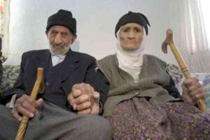 Foto pareja centenaria por Ensar Ozdemir EFE