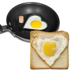 Huevo con fomar de corazón