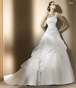 Modelo Furor Pronovias 2011