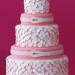 Más tartas nupciales 7 Tarta blanca y rosa con topitos