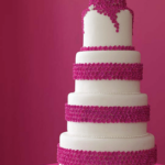 Más tartas nupciales 8 Tarta blanca y rosa fucsia