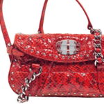 bolso rojo miu miu